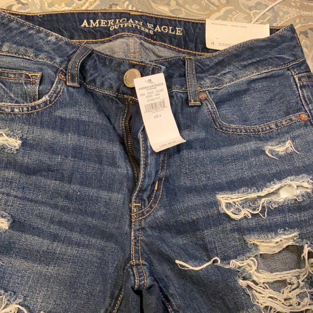 AE distressed shorts size 4